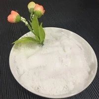 白色結晶粉末硝酸ナトリウム